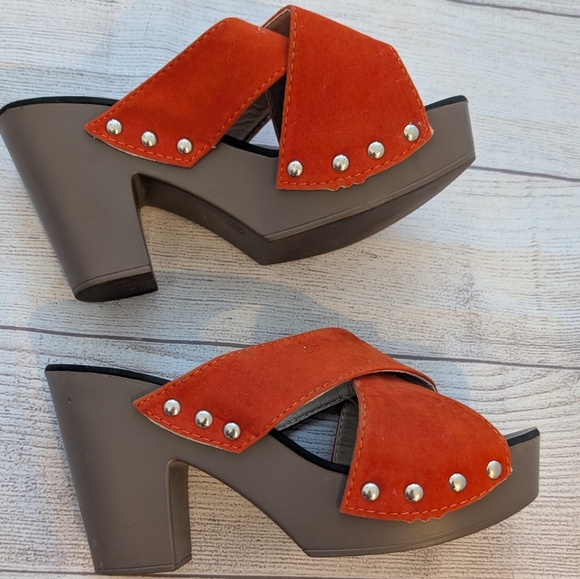 faux suede Womens orange platform sandals. Size 7. - Picture 11 of 12